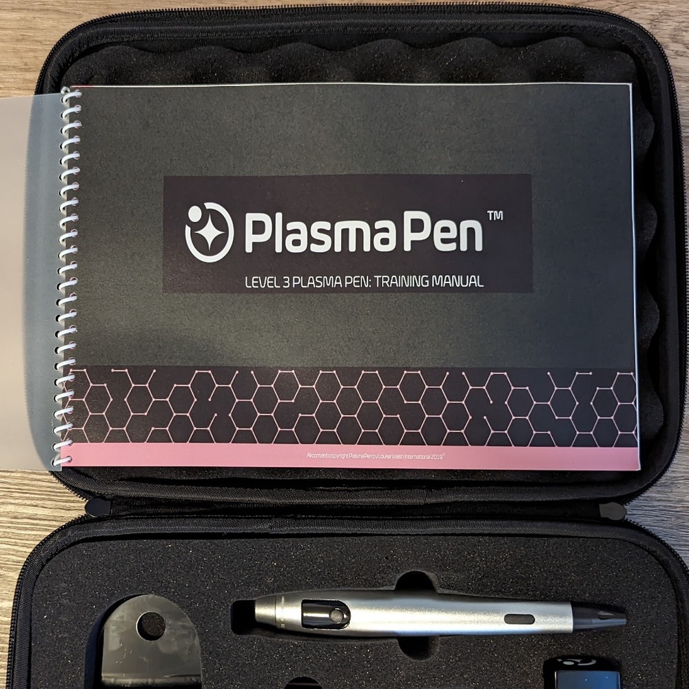 SOLD --- NWT - NEW PlasmaPen Louise Walsh 'Platinum' Fibroblast Device  - Silver - Picture 10 of 16